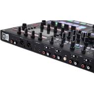 Native Instruments Traktor Kontrol S8 DJ controller