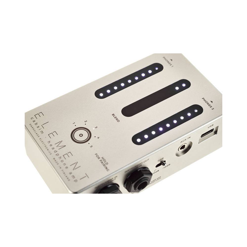 Darkglass Element cabinet simulator en hoofdtelefoon versterker