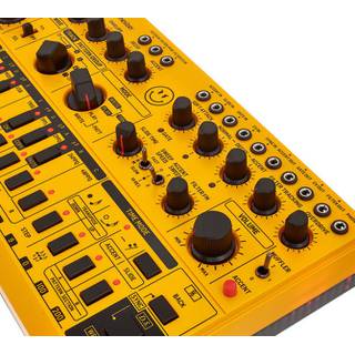 Behringer TD-3-MO-AM Analog Bass Line Synthesizer