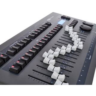 Showtec SM-16/2 FX 512-kanaals DMX-lichtsturing