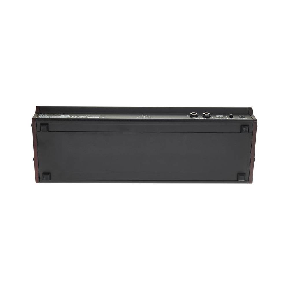 Behringer CAT analoge synthesizer