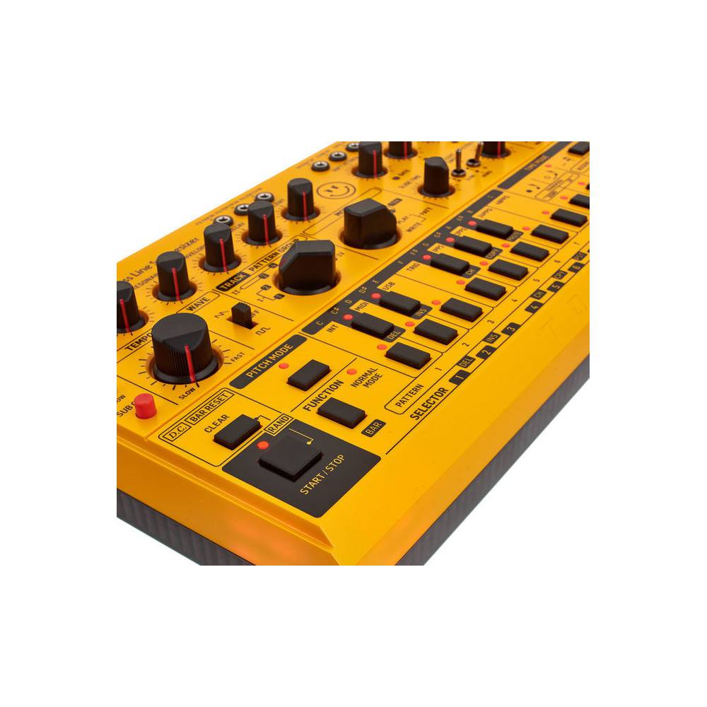 Behringer TD-3-MO-AM Analog Bass Line Synthesizer