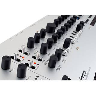 Korg Minilogue analoge synthesizer