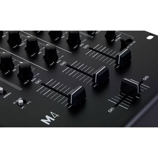 Numark M4 Total Black 3-kanaals scratch mixer