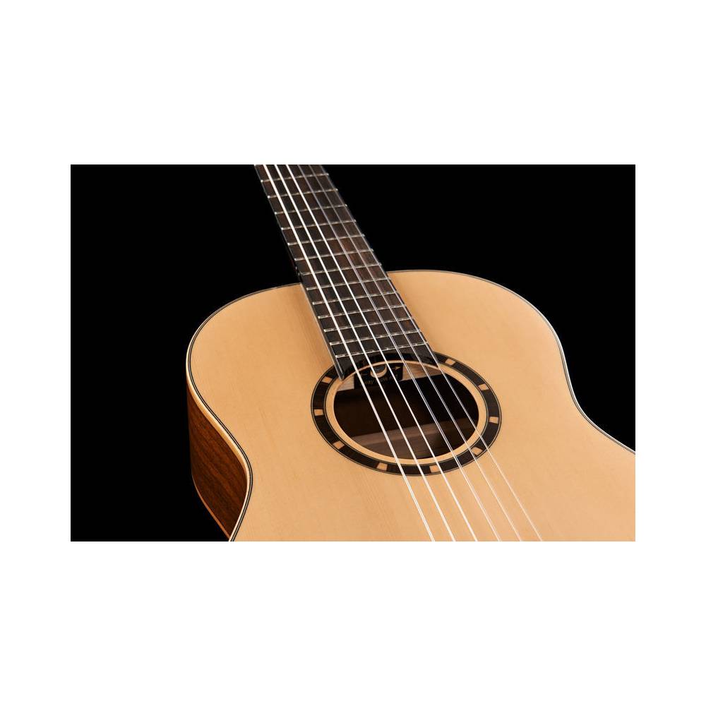 Ortega Family Series R121-1/2 klassieke gitaar met gigbag