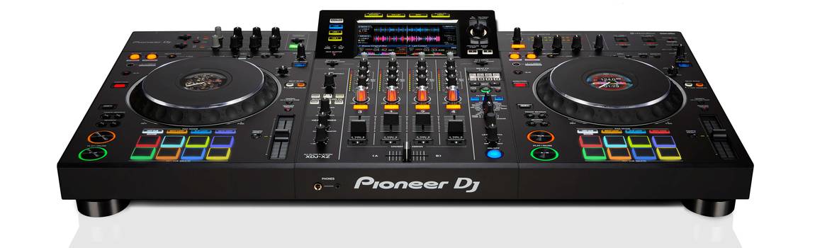 De nieuwe all-in-one DJ controller van Pioneer DJ genaamd XDJ-XZ