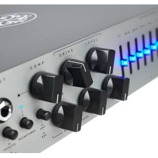 Darkglass Microtubes 900 v2 basgitaar versterker (head)