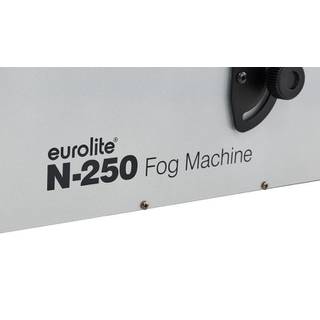 Eurolite N-250 rookmachine