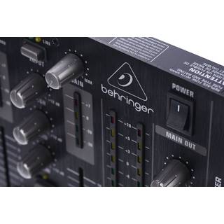 Behringer VMX1000USB DJ mixer