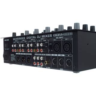 Behringer DDM4000 digitale DJ mixer