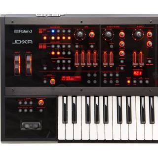 Roland JD-XA analoge/digitale crossover synthesizer