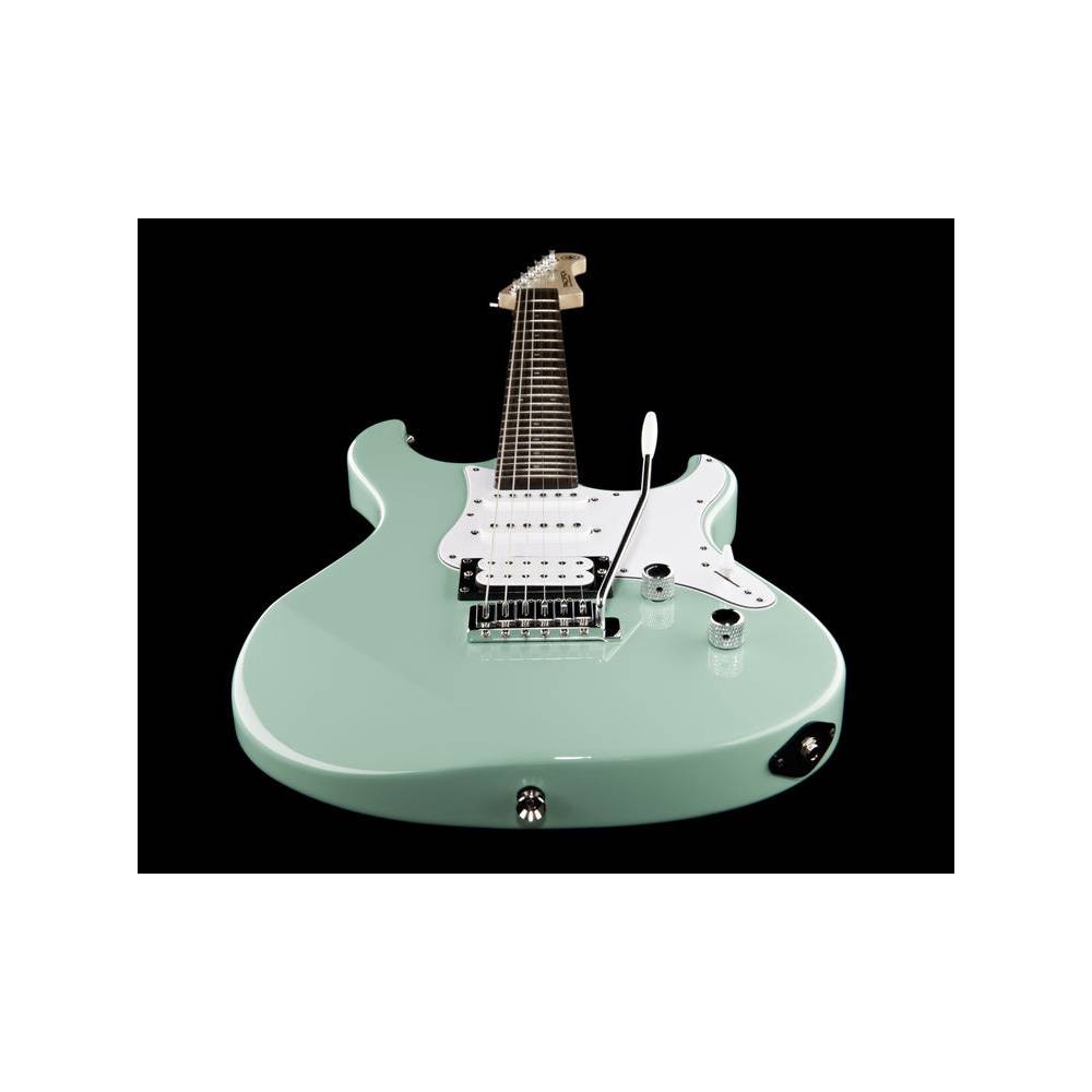 Yamaha Pacifica 112V Sonic Blue