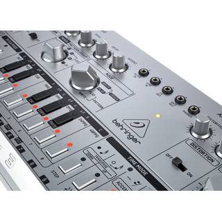Behringer TD-3-SR Analog Bass Line Synthesizer