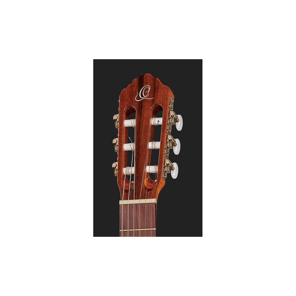 Ortega R220 Traditional Series klassieke gitaar met gigbag