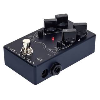 Darkglass Alpha Omicron distortion effectpedaal voor basgitaar