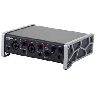 Tascam US-2x2 USB audio en midi-interface