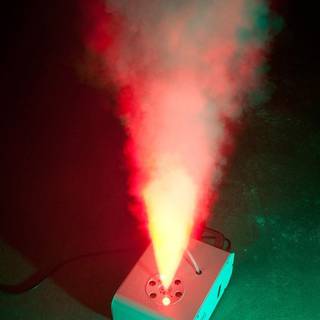 American DJ VF Volcano RGB rookmachine