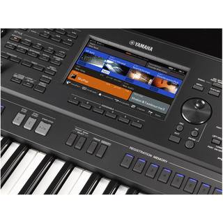 Yamaha PSR-SX900 workstation keyboard