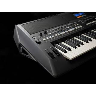 Yamaha PSR-SX600 workstation keyboard