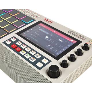 Akai Professional MPC Live II Retro Edition muziekproductie console (standalone)