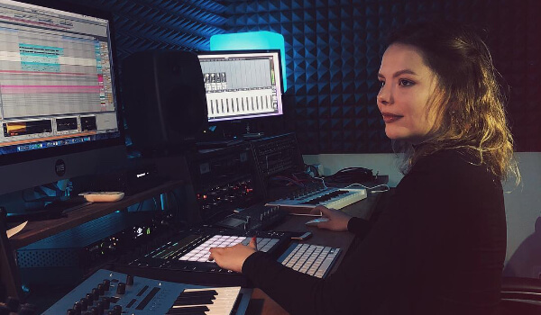 Lesja Klink - Vocalist and Production Author